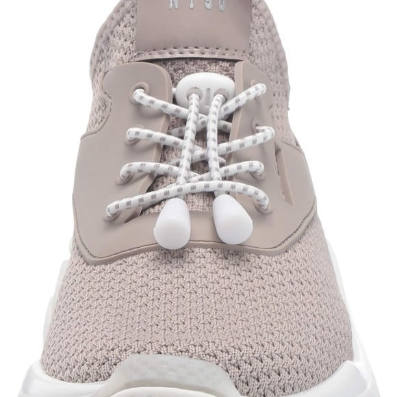 Steve Madden Womens Myles Sneaker - Picture 2 of 6